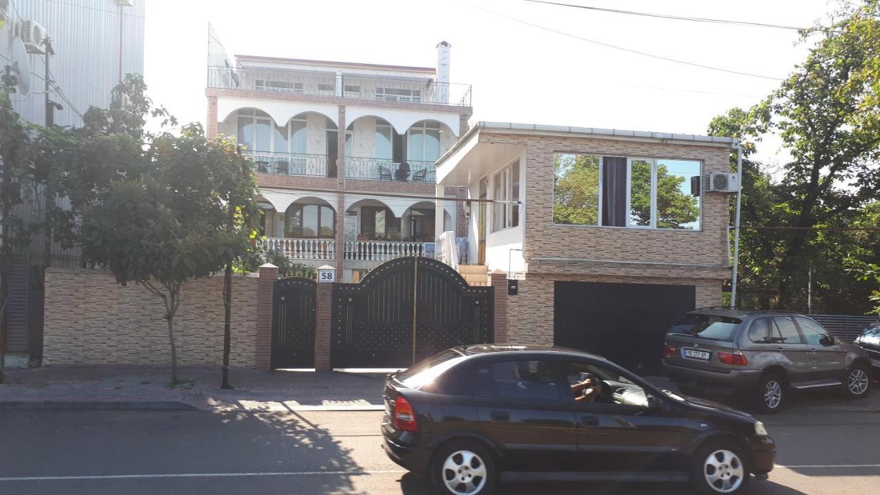 Merab House Batumi Exterior photo